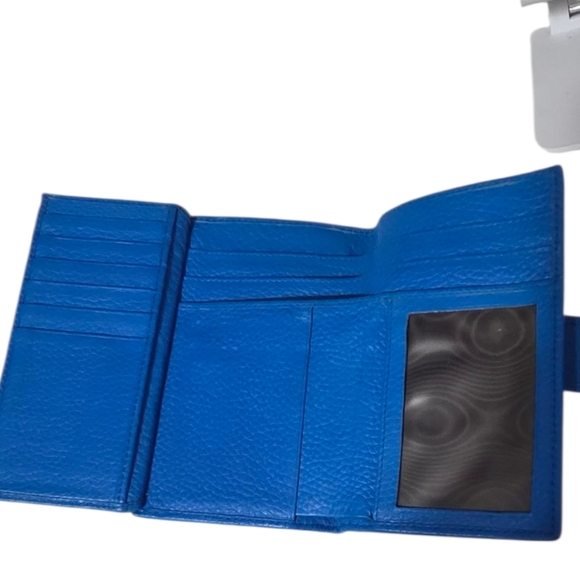 GUCCI Leather Bifold Wallet - Picture 10 of 11